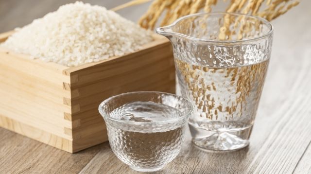 日本酒と水の関係を知って美味しく呑む！「仕込み水」と「和らぎ水」