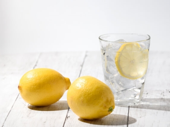 レモン水の効果は？期待できる効果と簡単レシピを解説