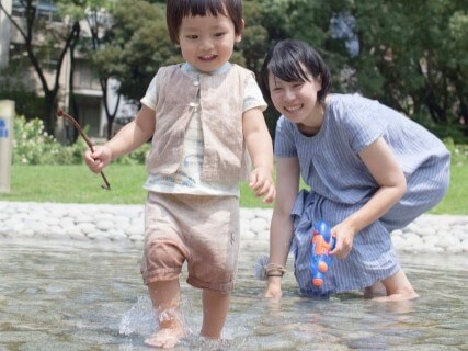 親子で遊べるじゃぶじゃぶ池