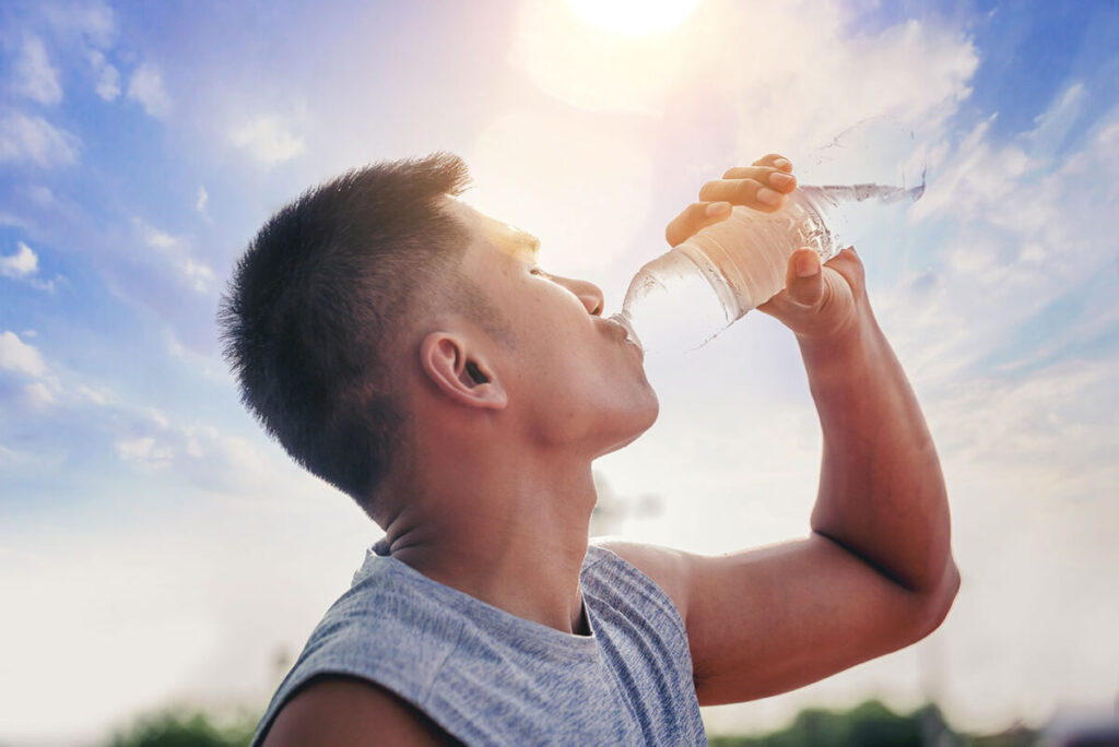 悪い水の飲み方は？短時間で大量に飲む