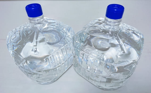 水ボトル