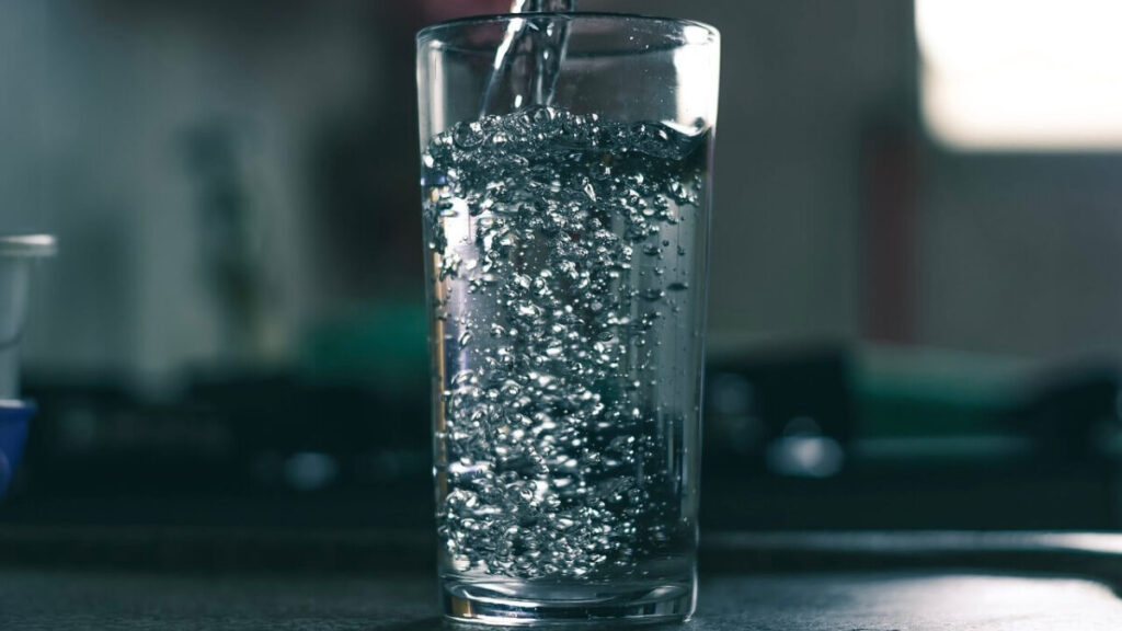 コップ1杯の水