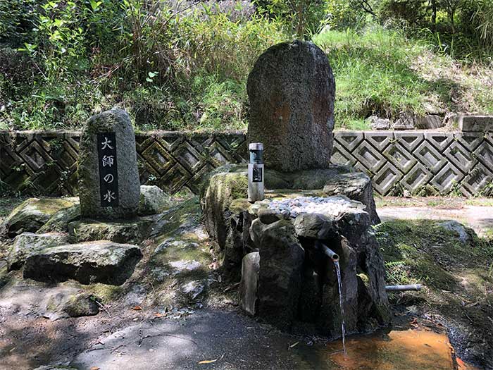 大師の水_水汲み場