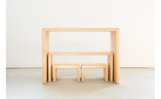 おおさか内材で作られた木製家具.jpg
